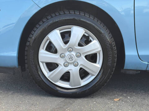 2015 Toyota Prius c Two