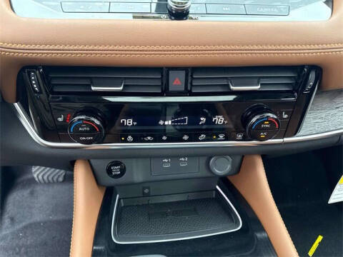 2025 Nissan Rogue Platinum