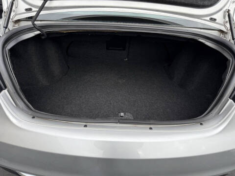 2011 Chrysler 200 LX