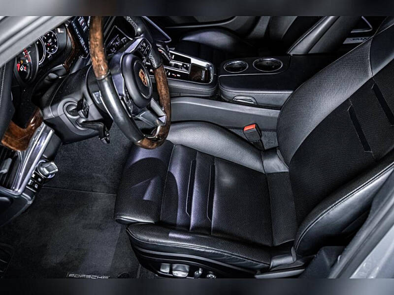 2018 Porsche Panamera 4S Executive