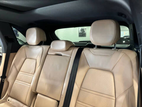 2019 Porsche Cayenne S