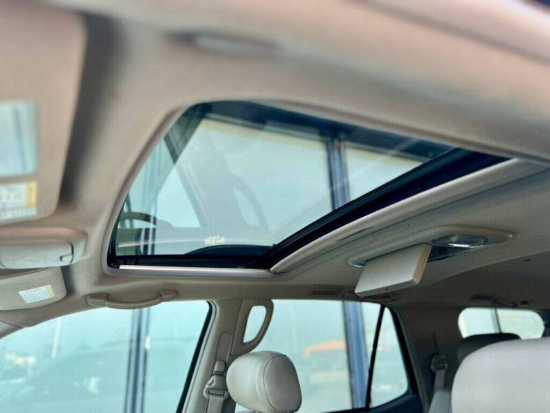 2003 Toyota Sequoia Limited