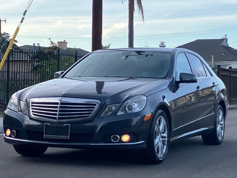 2010 Mercedes-Benz E-Class for sale at EZ CARZ in San Leandro CA