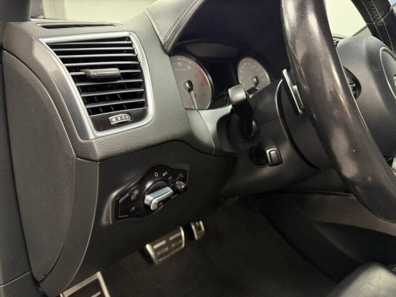 2016 Audi SQ5 3.0T quattro Premium Plus