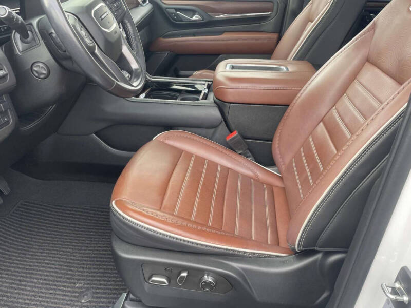 2023 GMC Yukon Denali Ultimate