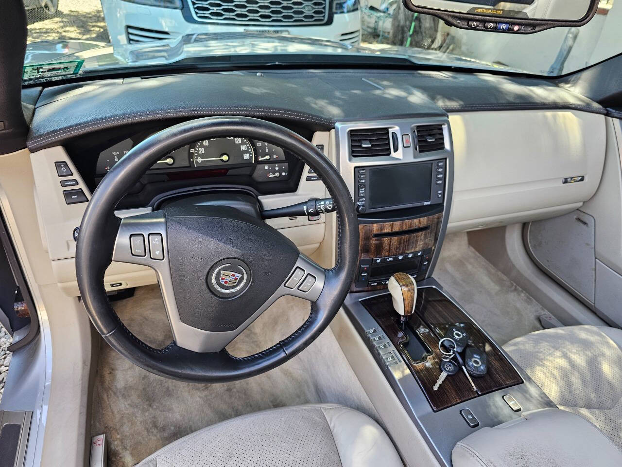 2006 Cadillac XLR-V 21