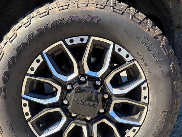 2024 GMC Sierra 2500HD Denali Ultimate