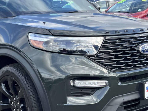 2023 Ford Explorer ST-Line