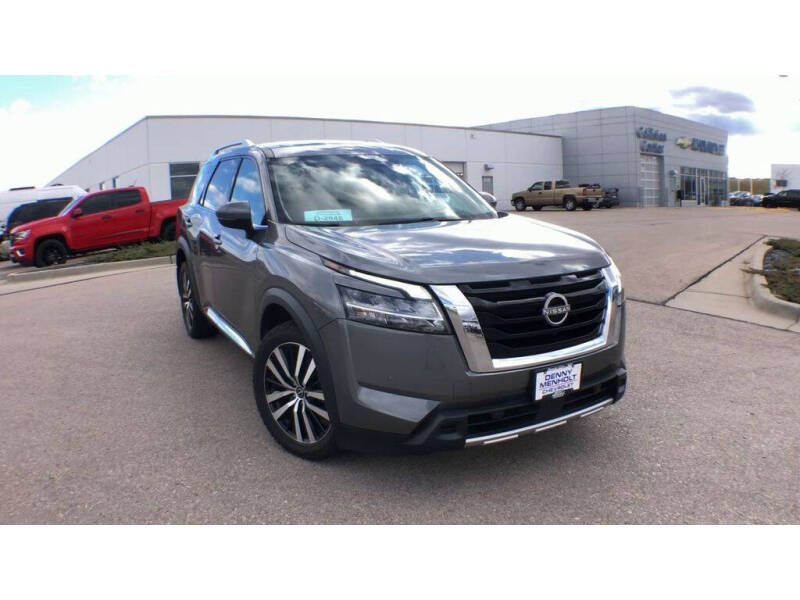2023 Nissan Pathfinder Platinum