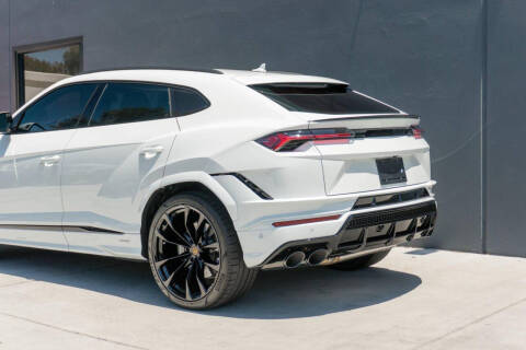 2023 Lamborghini Urus S