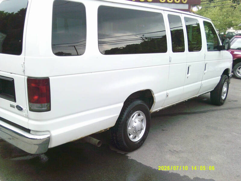 2011 Ford E-Series E-350 SD XLT