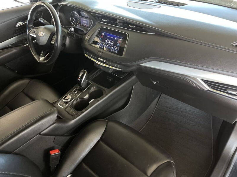 2020 Cadillac XT4 Premium Luxury