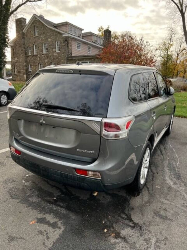 2014 Mitsubishi Outlander SE