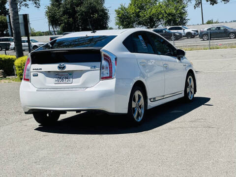 2013 Toyota Prius Three
