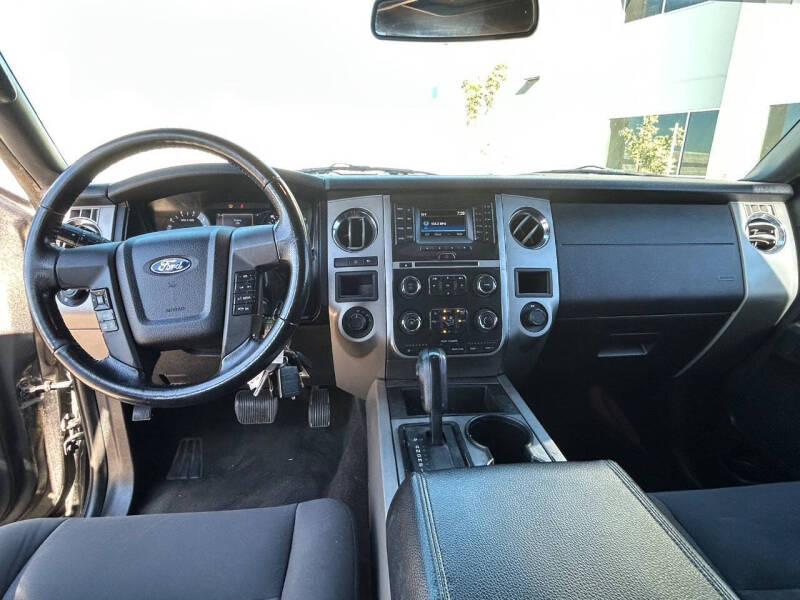 2015 Ford Expedition EL XLT