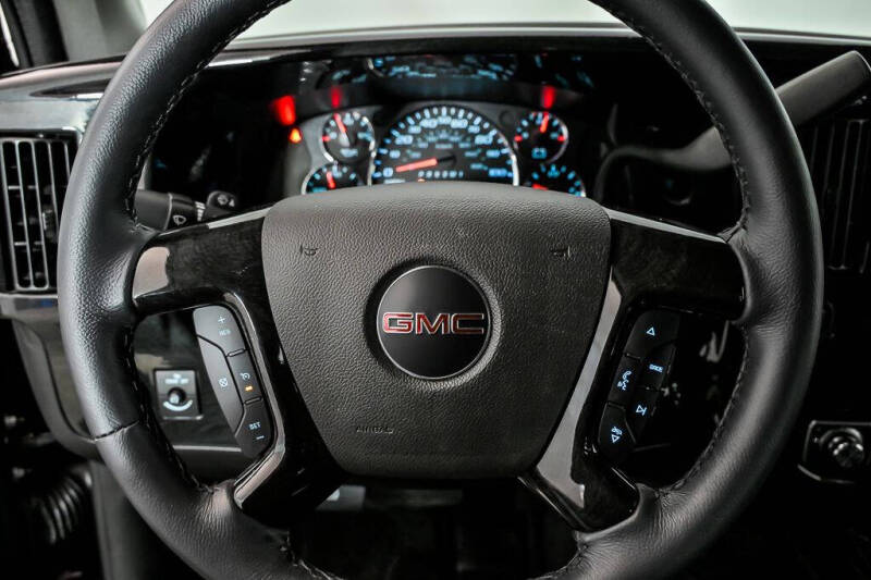 2026 GMC Savana 2500