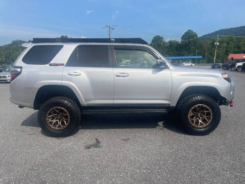2020 Toyota 4Runner SR5