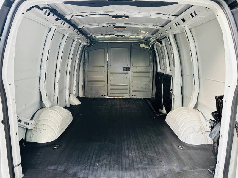 2021 Chevrolet Express 2500