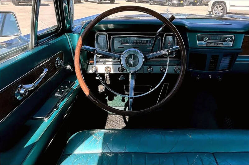 1963 Lincoln CONTINENTIAL