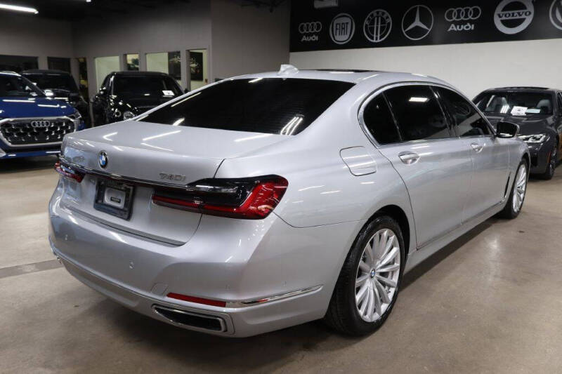 2020 BMW 7 Series 740i