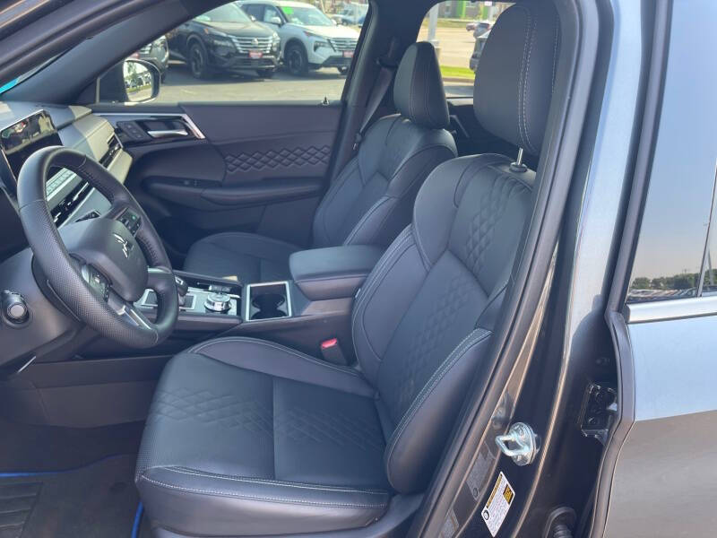 2025 Mitsubishi Outlander PHEV SEL Black Edition