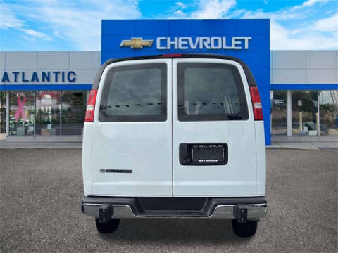 2023 Chevrolet Express 2500