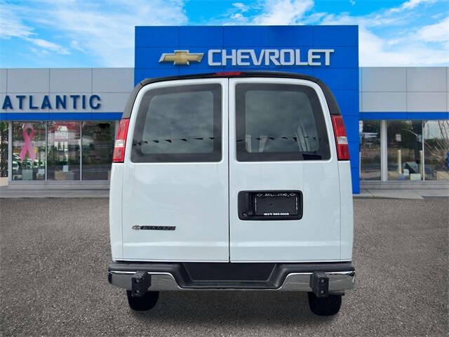 2023 Chevrolet Express 2500