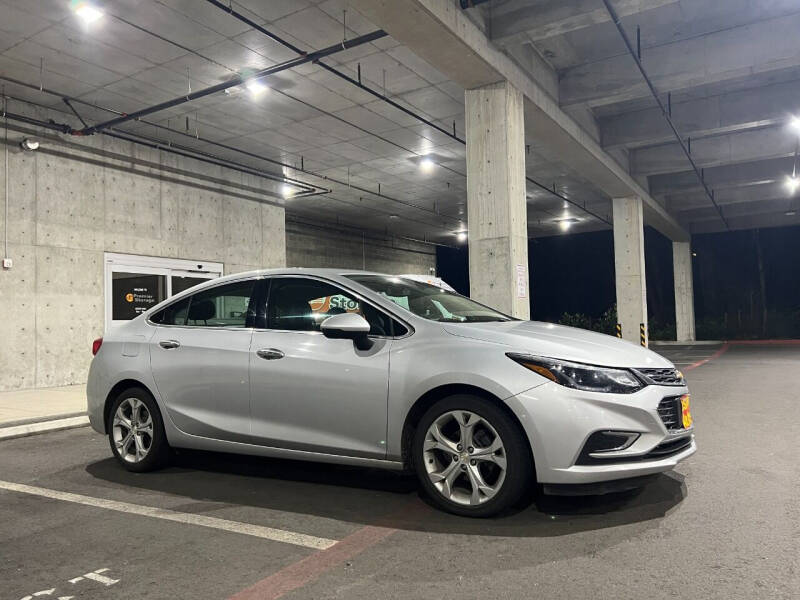 2018 Chevrolet Cruze for sale at Issaquah Autos in Issaquah WA