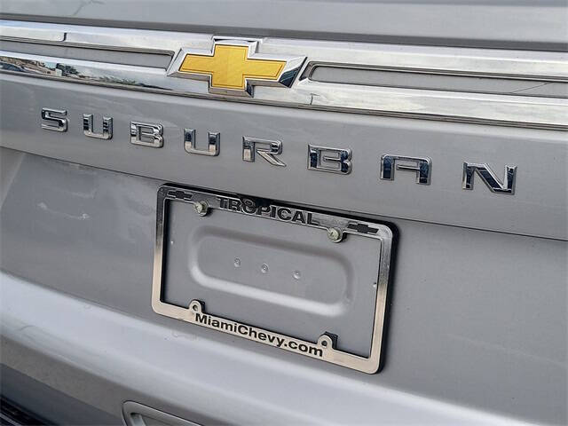 2024 Chevrolet Suburban LT