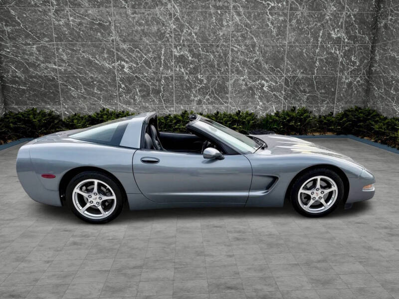 2004 Chevrolet Corvette