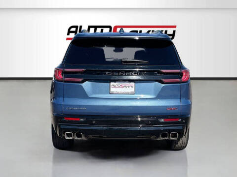 2024 GMC Acadia Denali