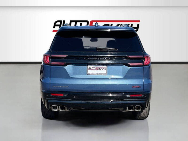 2024 GMC Acadia Denali