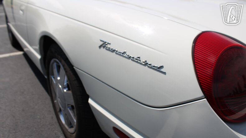 2002 Ford Thunderbird Deluxe