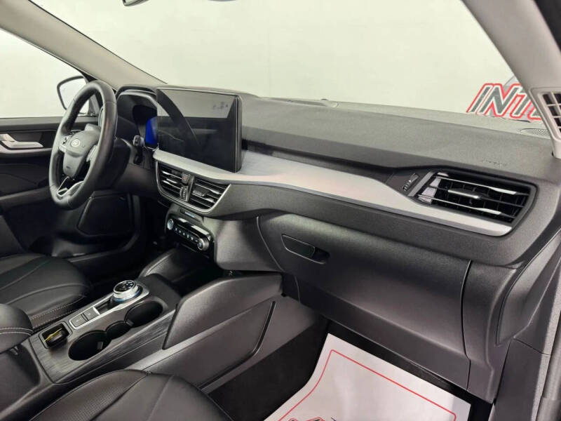 2025 Ford Escape Platinum