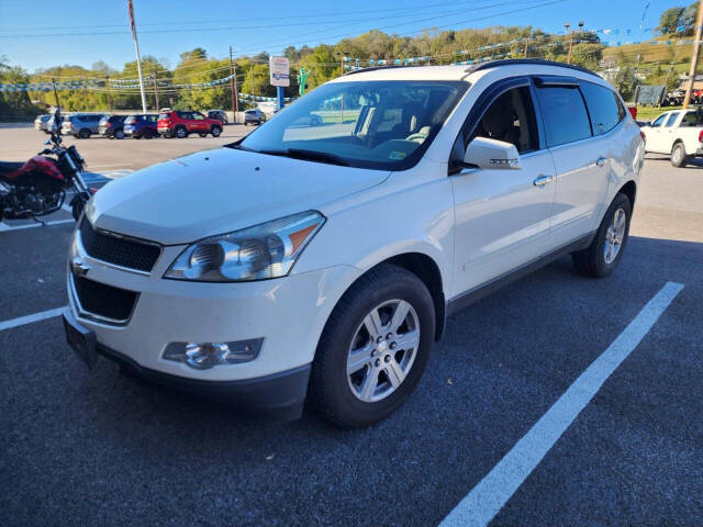 2011 Chevrolet Traverse for sale at Auto Energy in Lebanon, VA