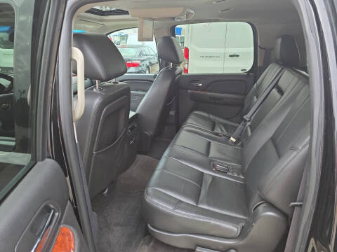 2012 Chevrolet Suburban LT