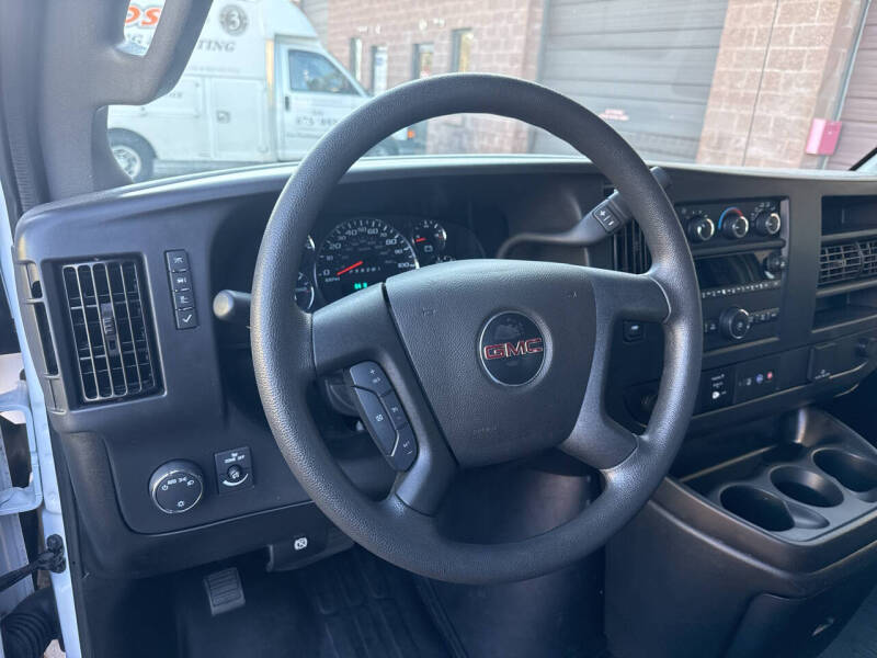 2024 GMC Savana 2500
