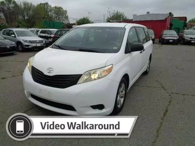 2011 Toyota Sienna Base 7-Passenger