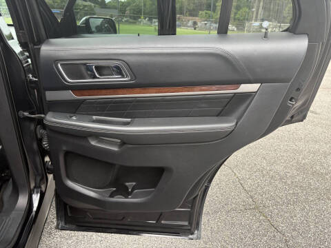 2017 Ford Explorer Platinum
