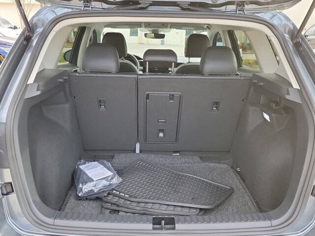 2025 Volkswagen Taos SE