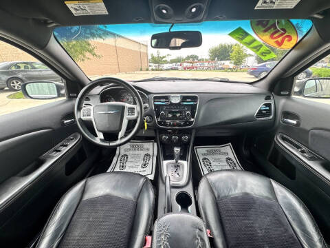 2014 Chrysler 200 Limited