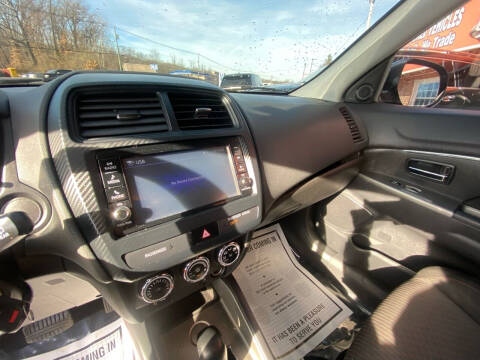 2019 Mitsubishi Outlander Sport LE