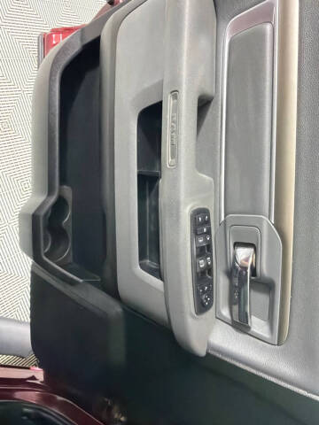 2017 RAM 1500 SLT