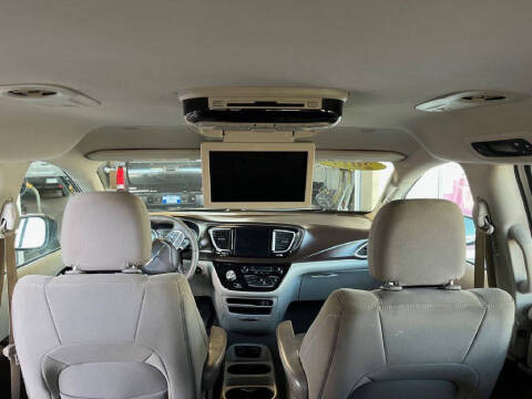 2017 Chrysler Pacifica Touring