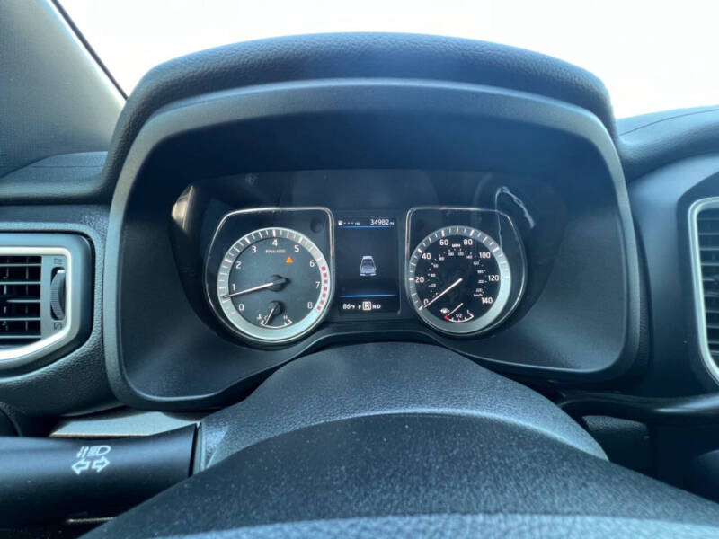 2019 Nissan Titan SV