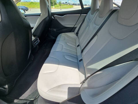 2015 Tesla Model S 85D