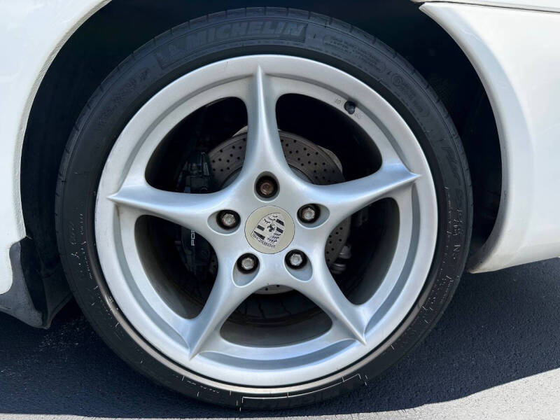 2004 Porsche 911 Carrera