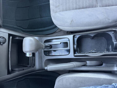 2005 Toyota Camry LE V6