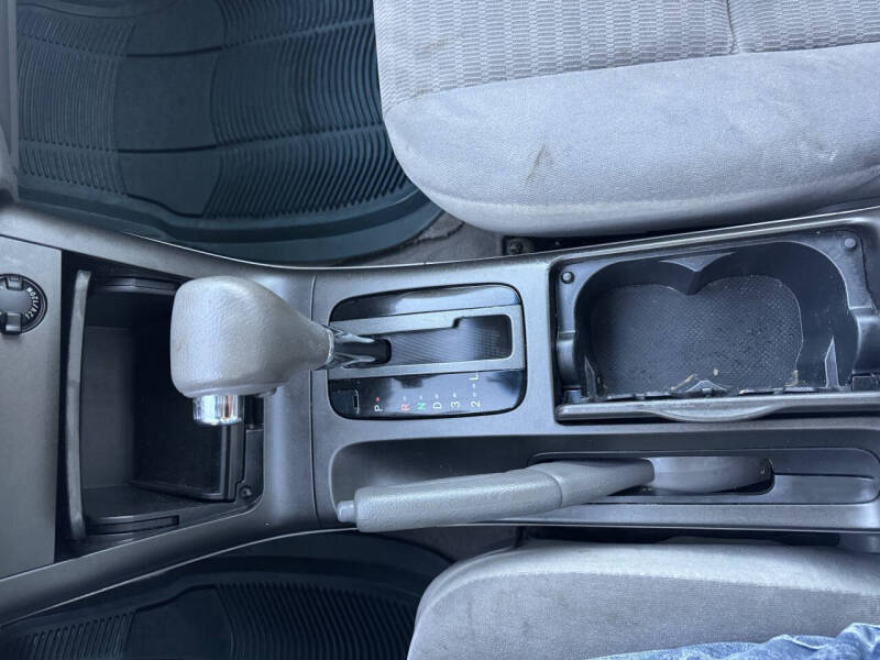 2005 Toyota Camry LE V6