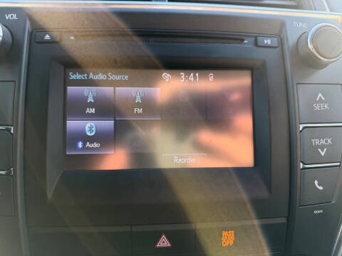 2017 Toyota Camry SE